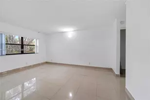 200 Lakeview Dr, Weston, FL 33326 - Photo 23