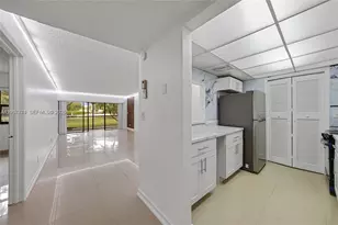 200 Lakeview Dr, Weston, FL 33326 - Photo 7