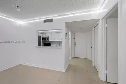 200 Lakeview Dr #101, Weston, FL 33326 - Photo 9