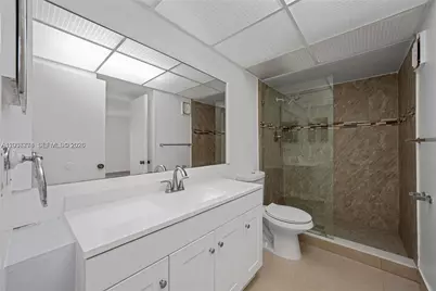 200 Lakeview Dr #101, Weston, FL 33326 - Photo 13