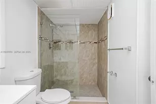 200 Lakeview Dr, Weston, FL 33326 - Photo 15