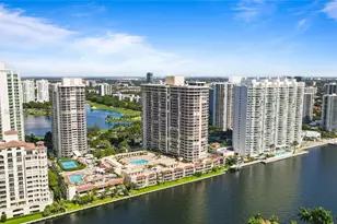 20191 E Country Club Dr, Aventura, FL 33180 - Photo 81