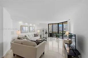20191 E Country Club Dr, Aventura, FL 33180 - Photo 1