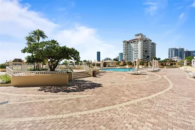 20191 E Country Club Dr #803, Aventura, FL 33180 - Photo 57