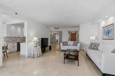 20191 E Country Club Dr #803, Aventura, FL 33180 - Photo 3