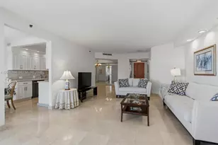 20191 E Country Club Dr, Aventura, FL 33180 - Photo 3