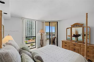 20191 E Country Club Dr, Aventura, FL 33180 - Photo 9