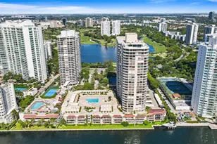 20191 E Country Club Dr, Aventura, FL 33180 - Photo 85