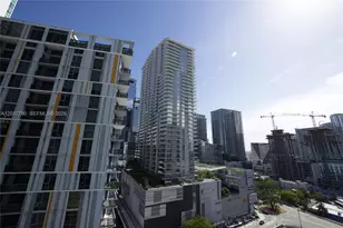 41 SE 5th St, Miami, FL 33131 - Photo 59