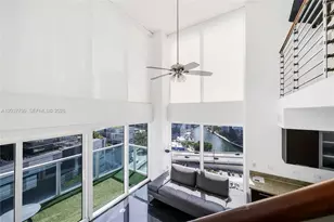 41 SE 5th St, Miami, FL 33131 - Photo 5