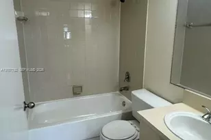 7030 NW 179th St, Hialeah, FL 33015 - Photo 15