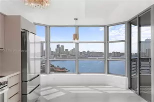 19195 NE 36th Ct, Aventura, FL 33180 - Photo 1