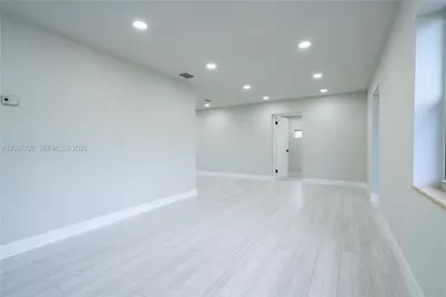 1550 NE 9th Ct, Homestead, FL 33033 - Photo 5