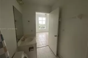 7420 W 20th Ave, Hialeah, FL 33016 - Photo 25