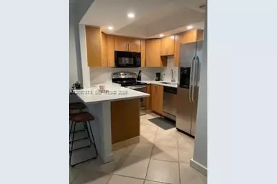 1050 SE 15th St #202, Fort Lauderdale, FL 33316 - Photo 11