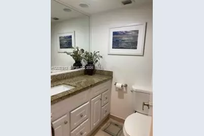 1050 SE 15th St #202, Fort Lauderdale, FL 33316 - Photo 17