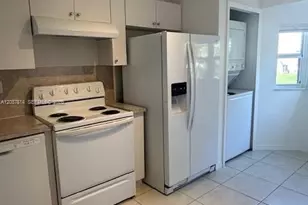 1271 SE 28th Ct, Homestead, FL 33035 - Photo 3