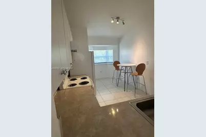 1271 SE 28th Ct #203, Homestead, FL 33035 - Photo 5