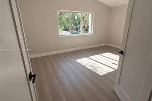 7502 SW 109th Pl, Miami, FL 33173 - Photo 7