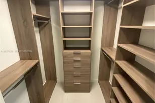 1000 Brickell Plaza, Miami, FL 33131 - Photo 9