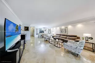 20308 NE 34th Ct, Aventura, FL 33180 - Photo 9