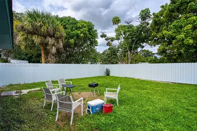 644 SW 7th Ct #0, Hallandale Beach, FL 33009 - Photo 43