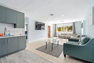 644 SW 7th Ct, Hallandale Beach, FL 33009 - Photo 17