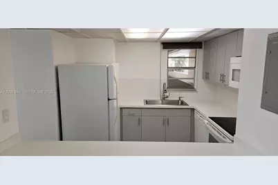 820 NW 87th Ave #201, Miami, FL 33172 - Photo 7