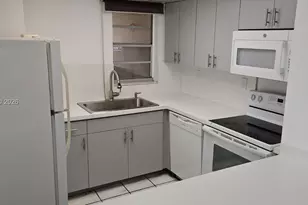 820 NW 87th Ave, Miami, FL 33172 - Photo 15