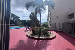 820 NW 87th Ave, Miami, FL 33172 - Photo 23