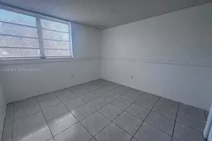 820 NW 87th Ave, Miami, FL 33172 - Photo 21