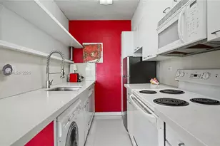 1500 Bay Rd, Miami Beach, FL 33139 - Photo 7