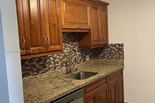 151 SW 135th Terrace, Pembroke Pines, FL 33027 - Photo 5