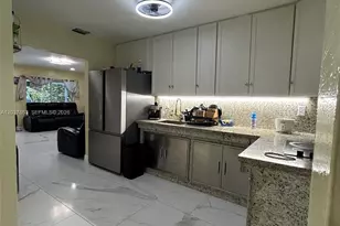5157 NE 5th Ave, Oakland Park, FL 33334 - Photo 5