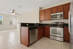 277 Las Brisas Cir, Sunrise, FL 33326 - Photo 5