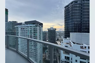 1060 Brickell Ave #4115, Miami, FL 33131 - Photo 7