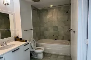1060 Brickell Ave, Miami, FL 33131 - Photo 15