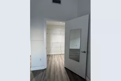 1060 Brickell Ave #4115, Miami, FL 33131 - Photo 13