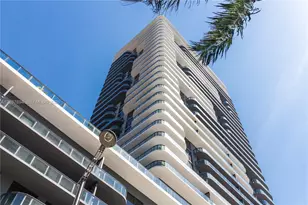 121 NE 34th St, Miami, FL 33137 - Photo 39