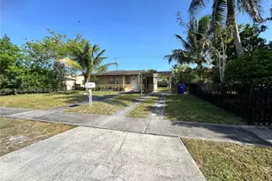 950 NE 160th St, North Miami Beach, FL 33162 - Photo 17
