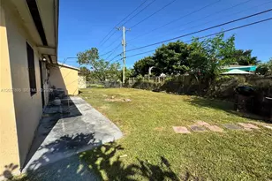 950 NE 160th St, North Miami Beach, FL 33162 - Photo 13