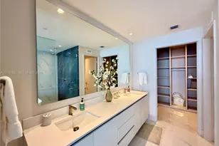 700 NE 24th St, Miami, FL 33137 - Photo 9