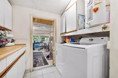 7560 Granada Blvd, Miramar, FL 33023 - Photo 13