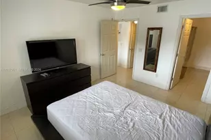 3690 N 56th Ave, Hollywood, FL 33021 - Photo 11