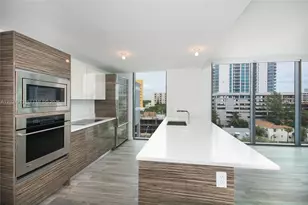 460 NE 28th St, Miami, FL 33132 - Photo 7