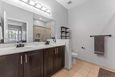 712 SW 2nd Way #712, Pompano Beach, FL 33060 - Photo 17