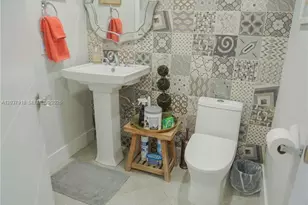 5880 Collins Ave, Miami Beach, FL 33140 - Photo 17