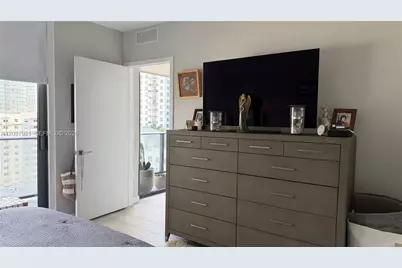 45 SW 9th St #1106, Miami, FL 33130 - Photo 41