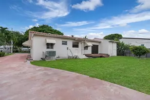 241 Hammond Dr, Miami Springs, FL 33166 - Photo 17