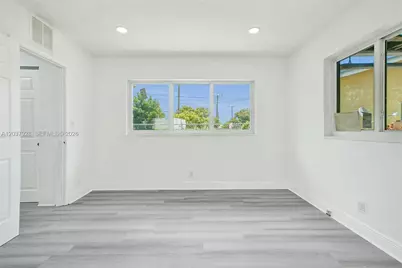 2343 NW 28th St, Oakland Park, FL 33311 - Photo 19